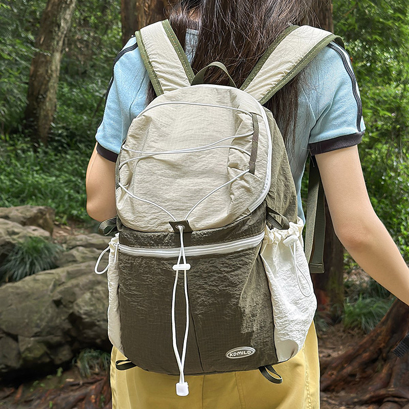 红鹮鸟撞色运动轻便书包学生大容量防水双肩包户外徒步登山旅行