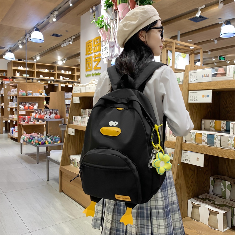 红鹮鸟新款大容量书包小学生日系卡通超萌可爱鸭子双肩包儿童背包