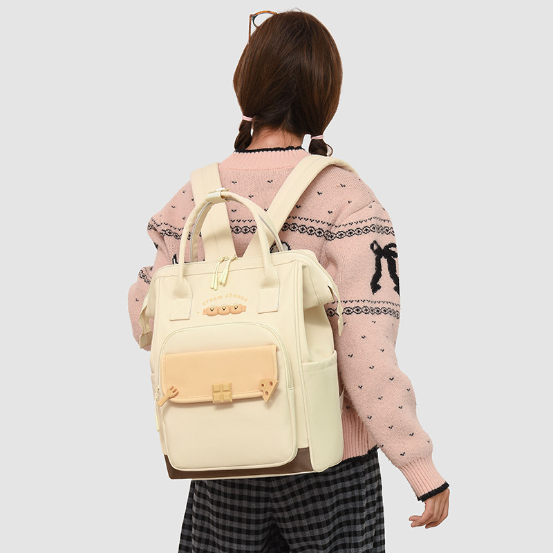 红鹮鸟可爱少女书包轻便旅行背包初中生学生ins小众日系双肩包