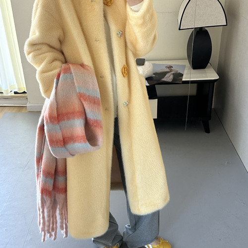 DYQS-彩貂高级羊京绒重工钩花玻璃钻长款皮毛一体保暖大衣1108-1