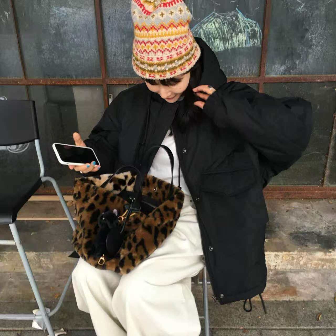 芭尼家-显瘦百搭好穿连帽加厚外套工装复古保暖羽绒服外套E09110