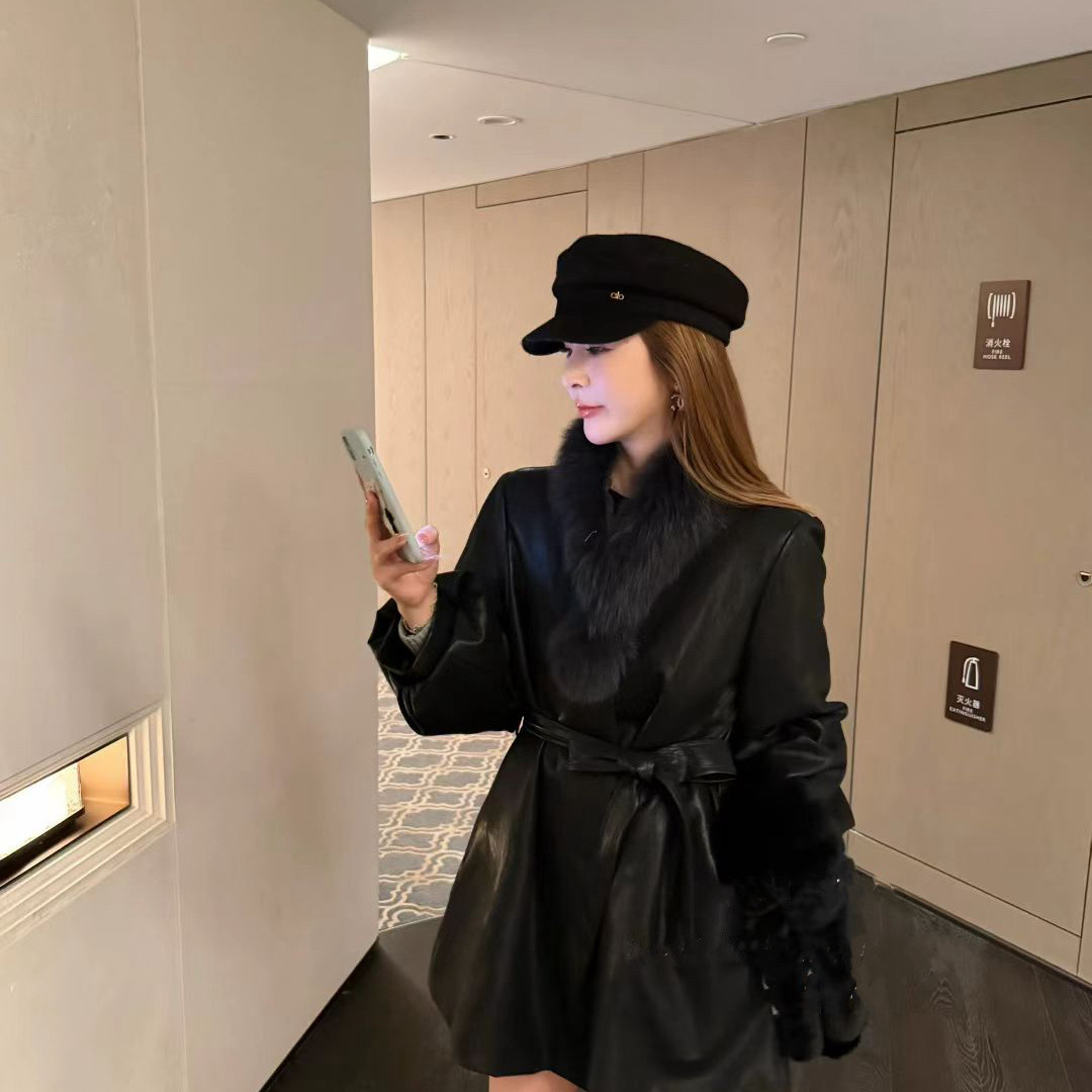 辛迪.AmoreAngel-绒皮衣保暖羽绒服外套(配可以拆卸狐狸毛)D0152