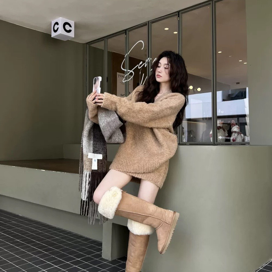 CXJ-圣诞约会斩男套装慵懒风V领针织上衣+A字包臀裙加厚套装97508