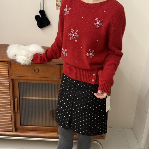 EC-双旦款韩系甜美手工绣雪花收腰保暖毛衣（含30羊毛）ZW18963