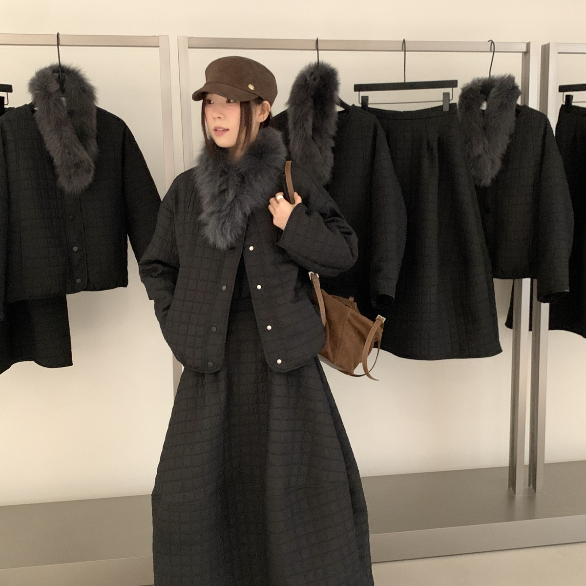 U粒-绒外套+弯刀半身裙超级韩套装(配毛领水貂毛仿毛可拆卸)83731