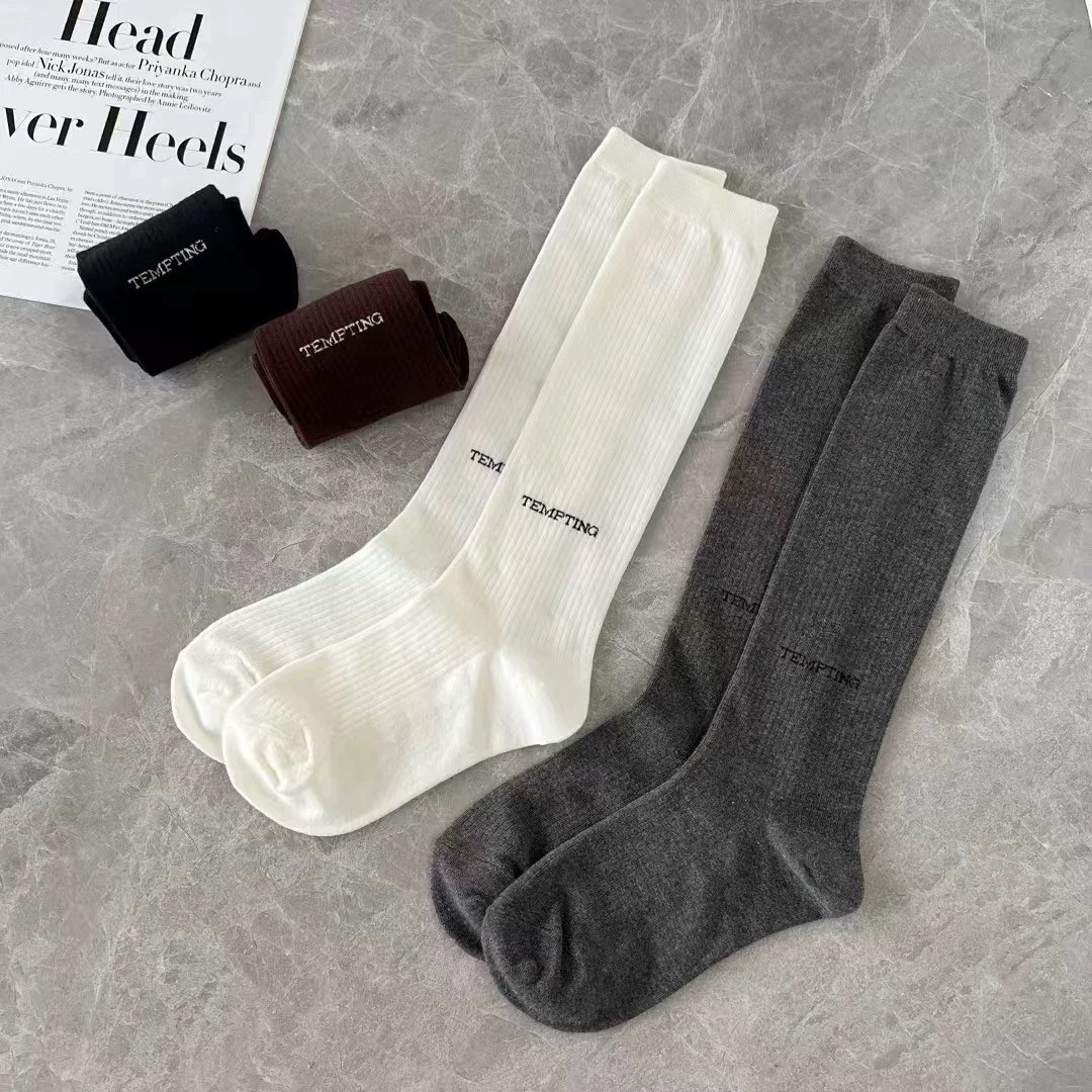 秋冬新款女袜韩国潮牌小字母纯色及膝小腿袜洋气堆堆袜时尚ins潮