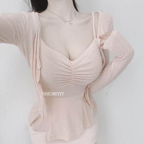 MISS WUZH215纯欲天花板~女人味褶皱显胸大荷叶摆吊带背心ye