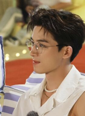 王星越同款玻璃贝壳珍珠项链圈锁骨链时尚周潮酷轻奢百搭墨雨云间