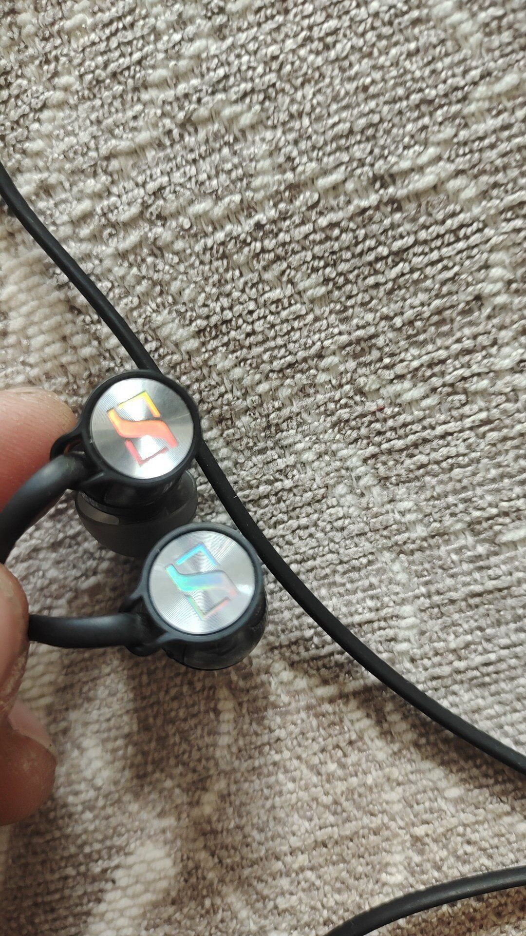 森海塞尔(Sennheiser) M2 IEi 线控耳机,苹怎么看?