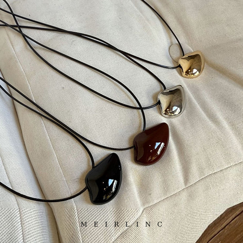 MEIRLINC 简约时髦黑色云朵小众设计高级感情侣欧美复古百搭潮ins