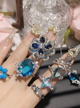 超大克拉仿蓝色托帕璀璨花朵戒指
