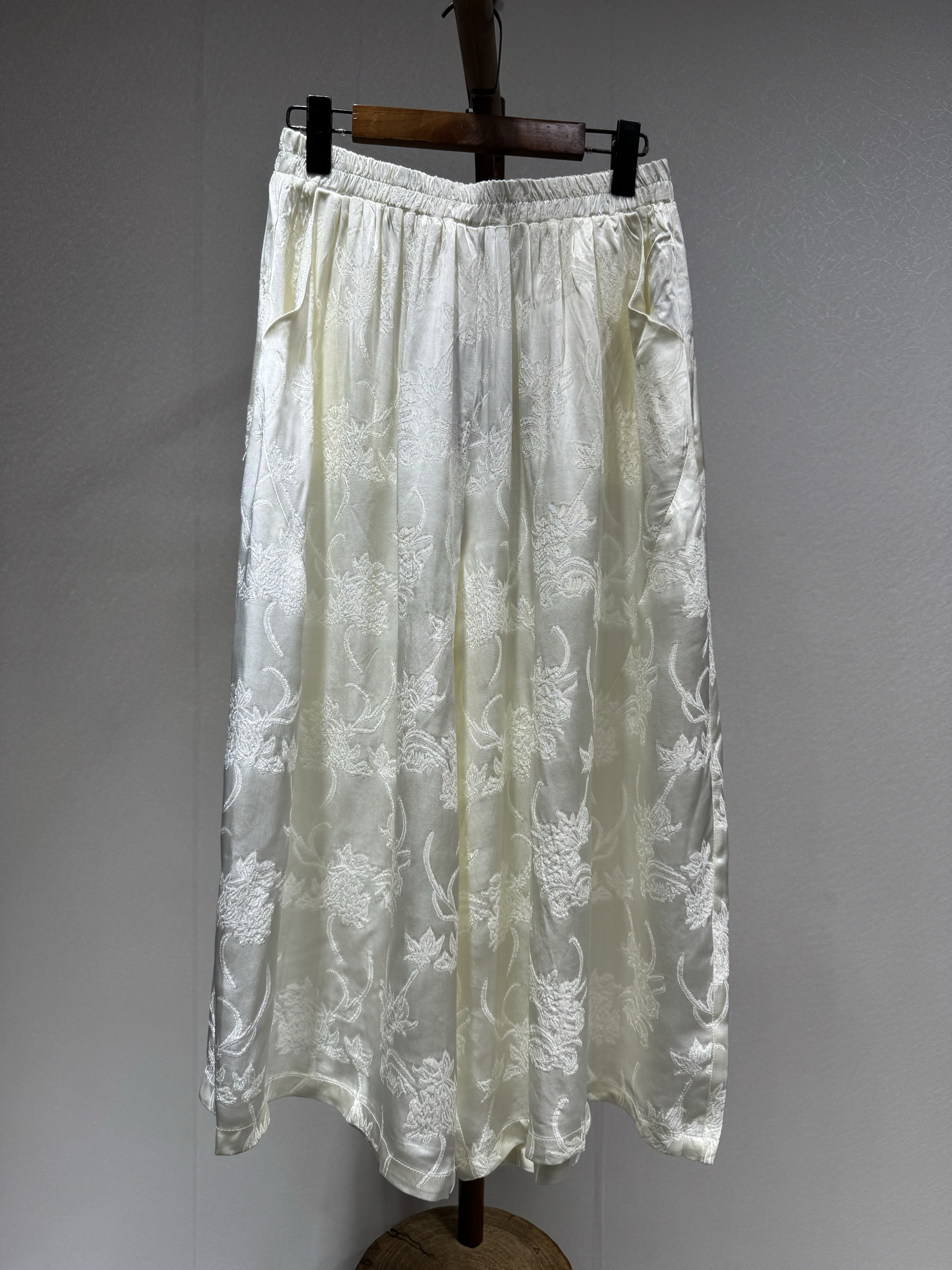 原创设计早春新款重磅香云纱皮子提花时尚个性宽松百搭裙裤6953,女装/女士精品,休闲裤,淘宝优惠券,粉丝福利购,淘宝优惠卷