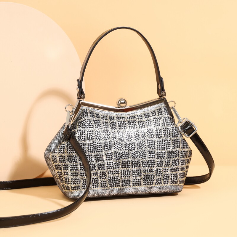 2026超火新款包包春款今年爆款通勤托特包女小个子手提单肩斜挎包