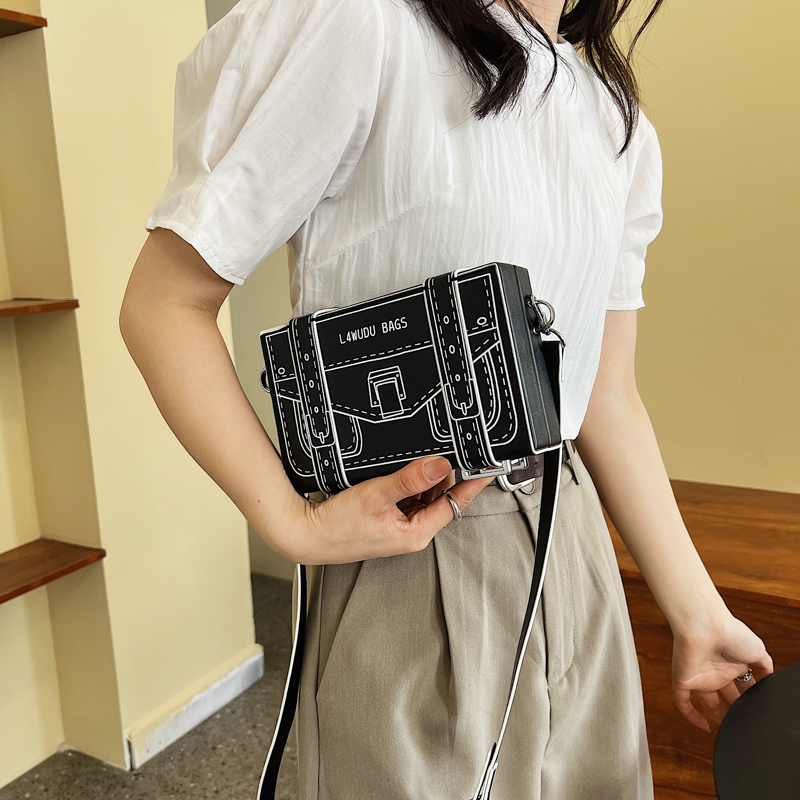 漫画盒子包包女2026新款二次元潮