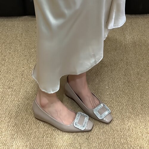 羊皮版~法式优雅水钻轻熟风浅口单鞋方头女平跟方扣不累脚通勤鞋