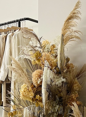 干花装饰美陈插花拱门复古橱窗布置花艺服装店展厅拍照背景