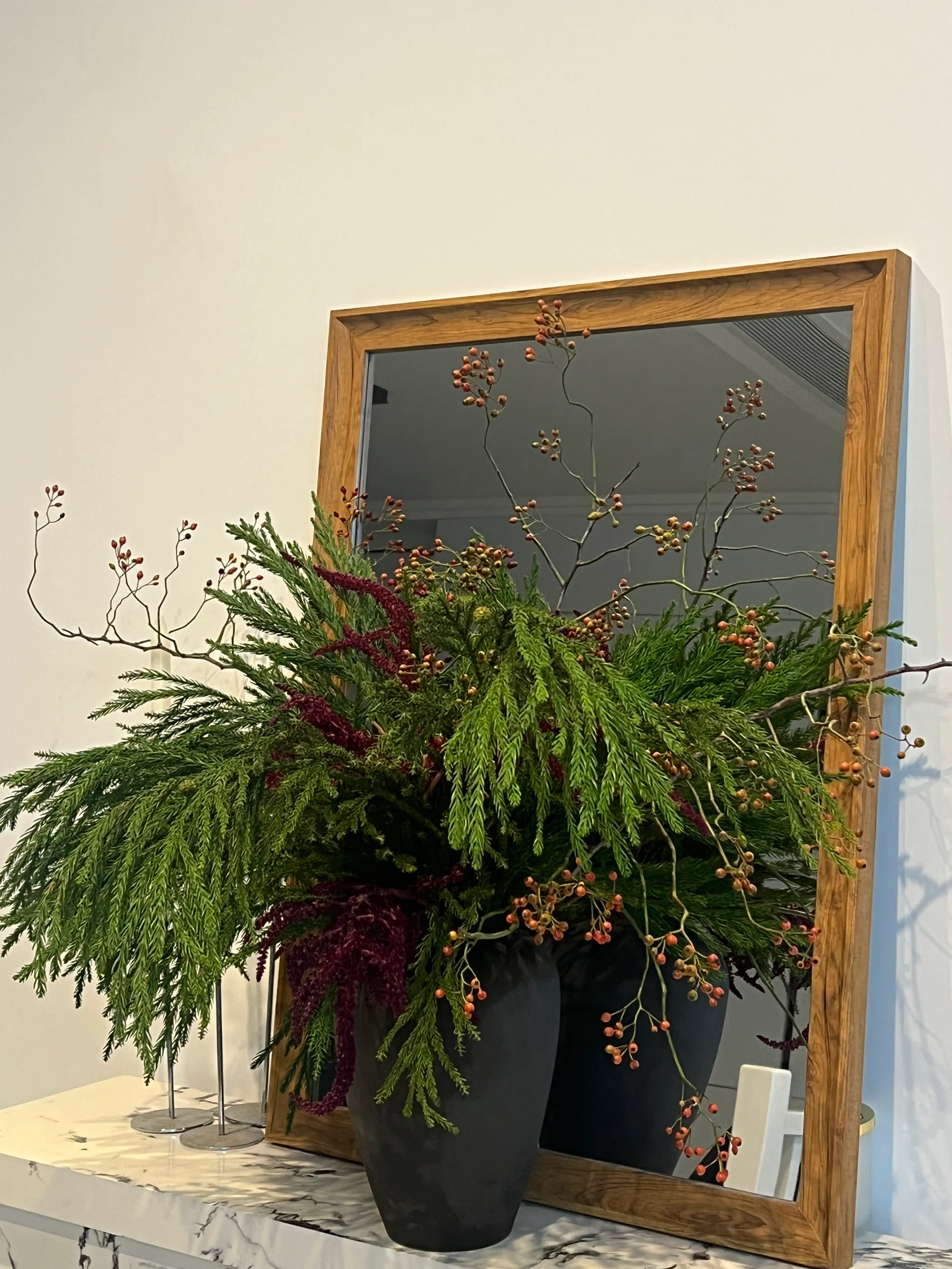 圣诞节新鲜松枝混搭花束装饰组合鲜花家用插花软装客厅餐桌摆件