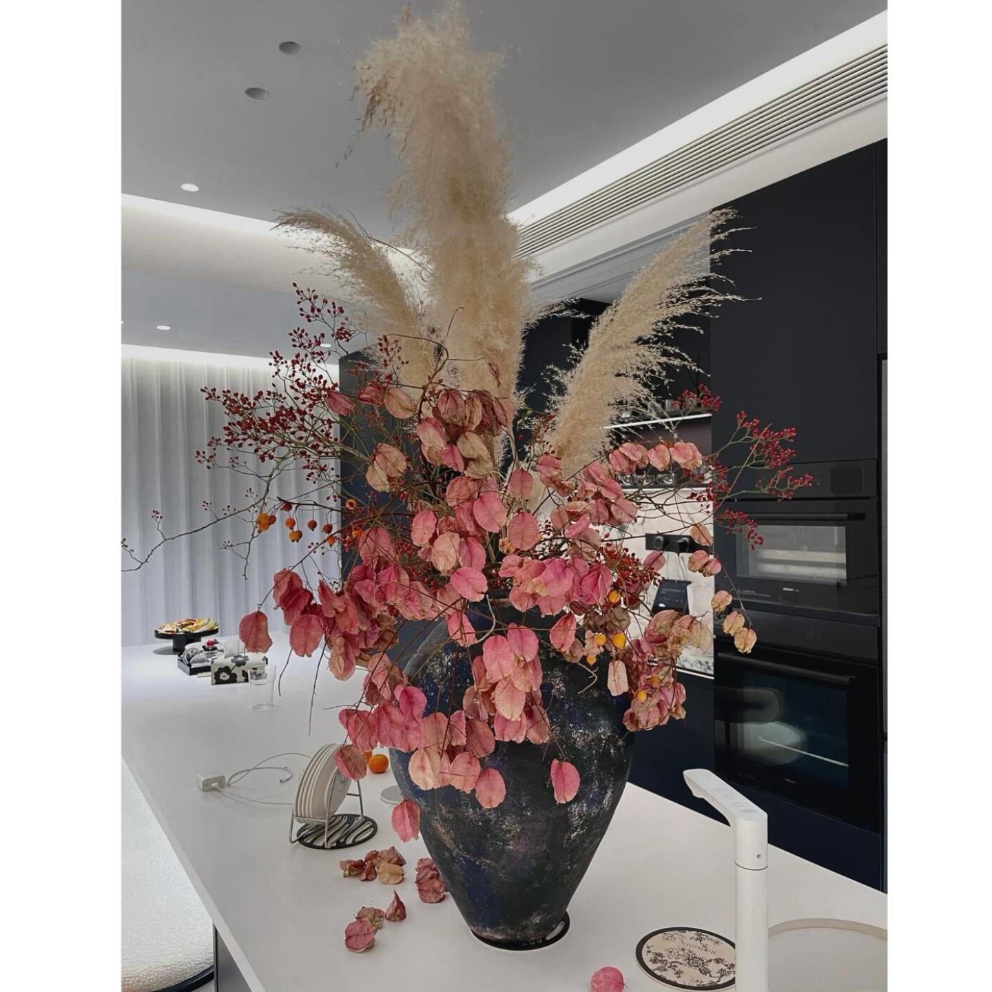 山归来红果永生花干花花束栾树花栾树果芦苇花客厅干树枝插花真花
