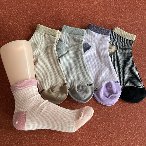 福利促销10元4双外贸款女袜精梳棉夏季薄款中筒袜子排汗透气