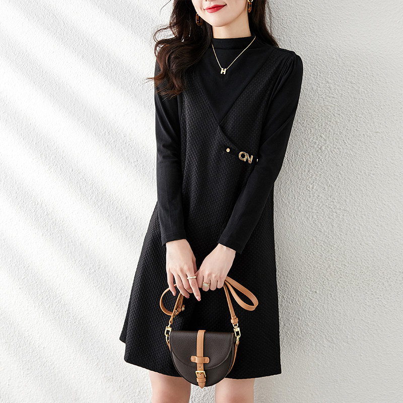 素木时尚拼接肌理感女长袖连衣裙