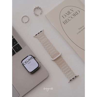cosyacc 适用苹果手表AppleWatch8910代se运动硅胶磁吸s11手表带