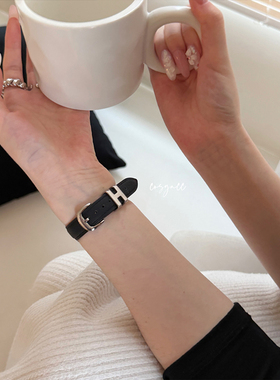 cosyacc 适用iwatch8910代se高级感真皮显瘦大牌H扣苹果手表带s11