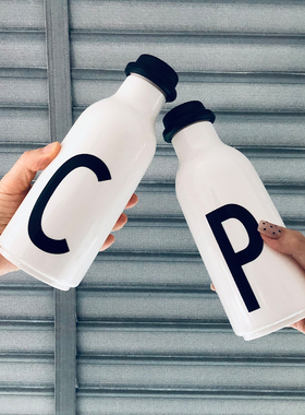 sort丹麦Designletters塑料字母水壶冷水瓶水杯夏季运动小众儿童