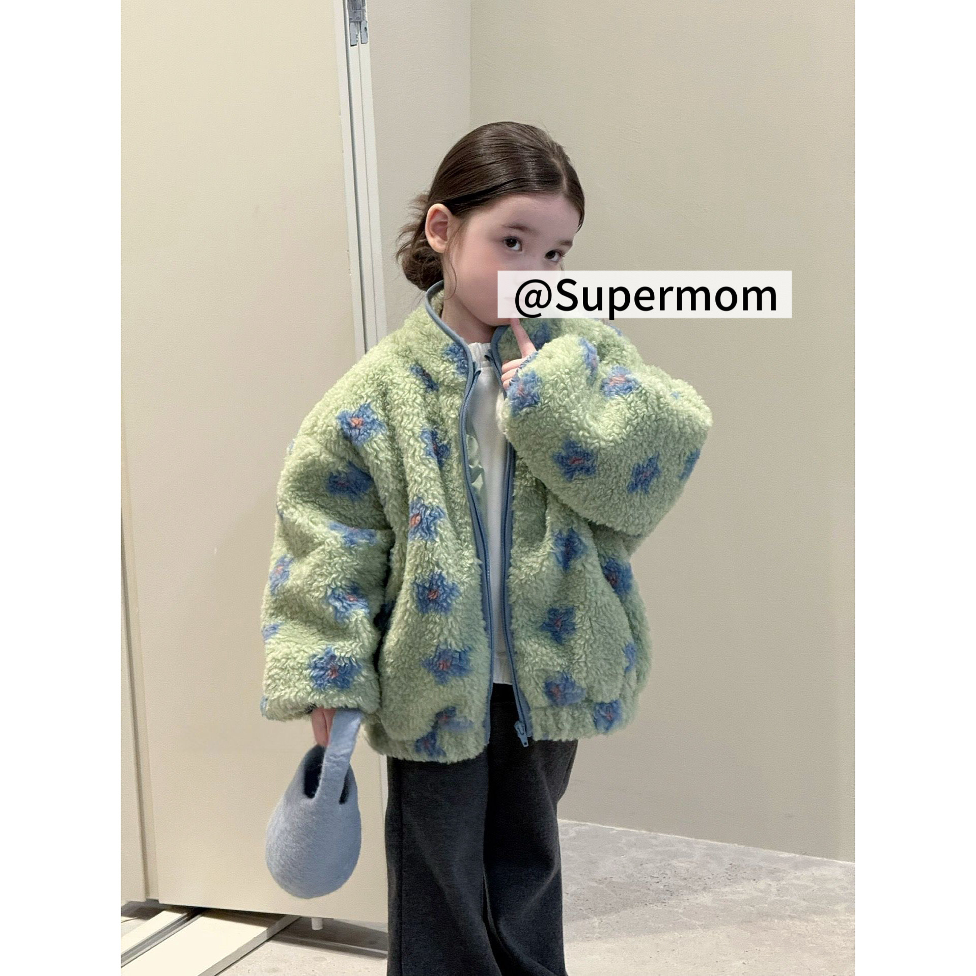 女童26冬季小花羊羔毛加厚外套