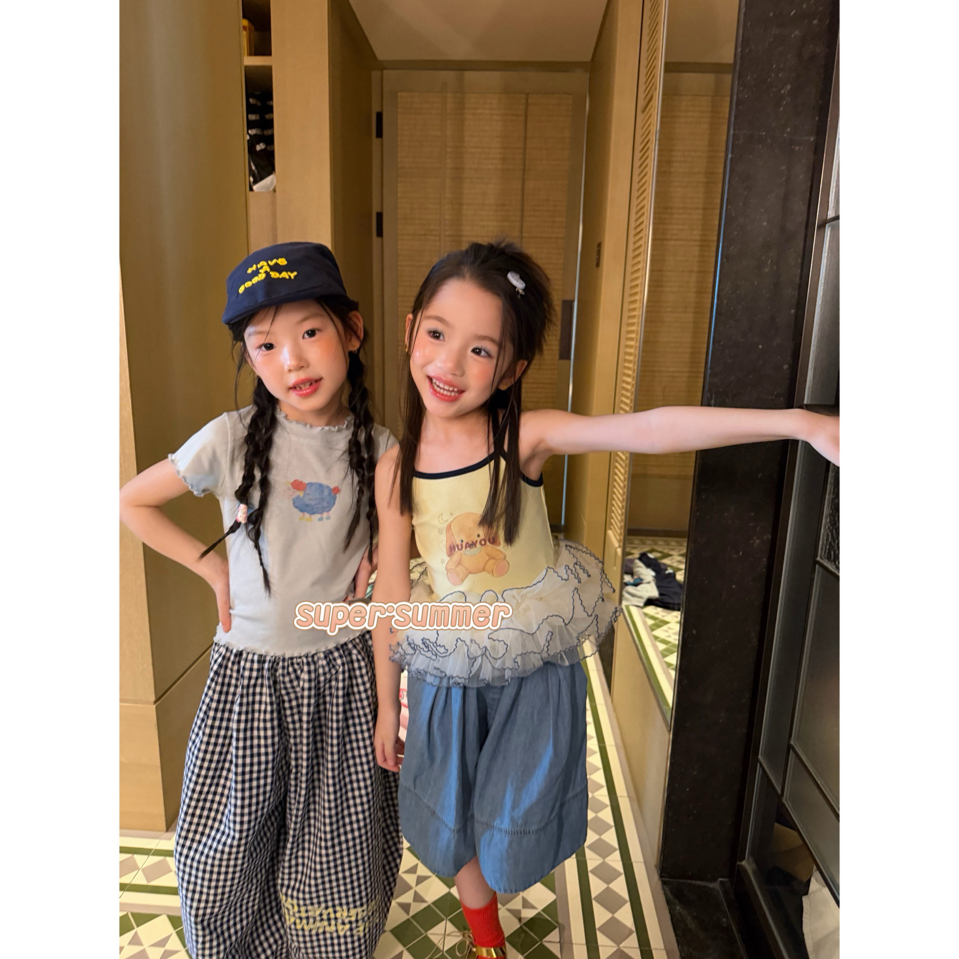 女童26夏季新款韩版洋气木耳边卡通短袖T恤上衣宽松格子休闲裤ins