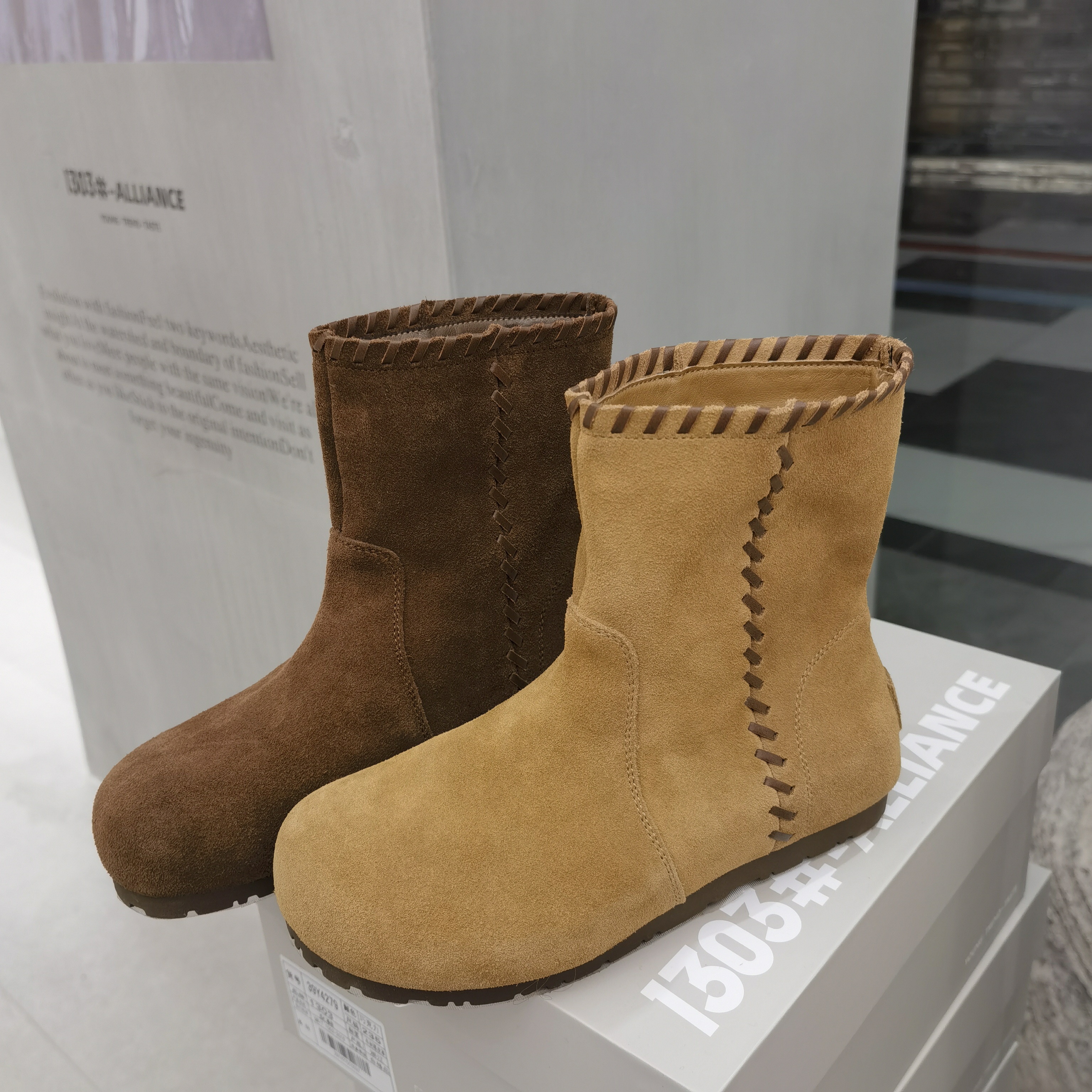 新款韩系复古真皮圆头短靴女冬季靴子百搭套筒裸靴女2747