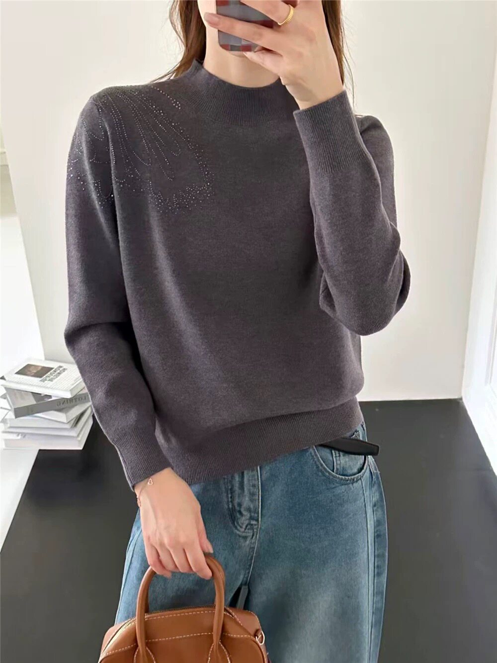 女款烫钻针织衫女圆领长袖毛衣百搭时尚打底衫