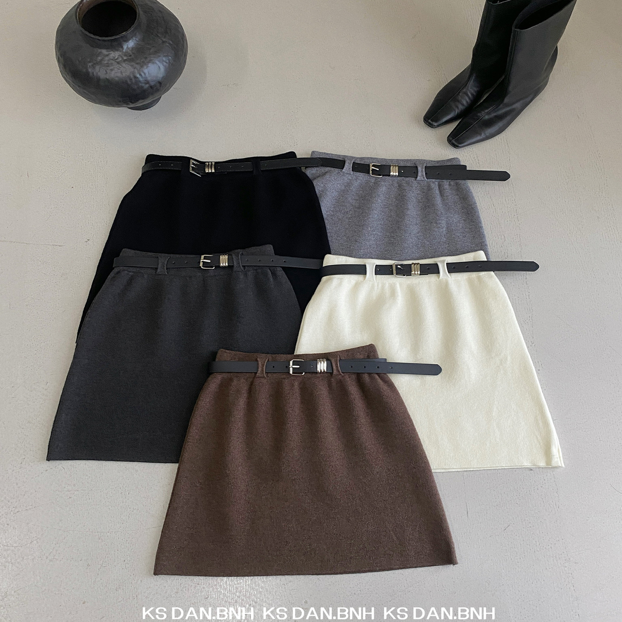 纯色高级感毛呢半身裙短裙