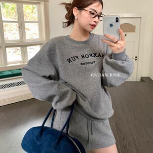 KISS SISTER 圆领字母加绒卫衣+防走光内衬半身裙套装86575