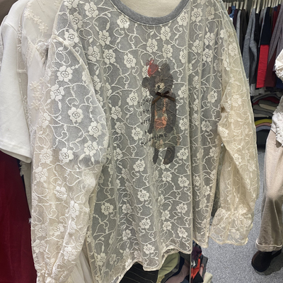 卡通图案拼接蕾丝罩衫假两件T恤