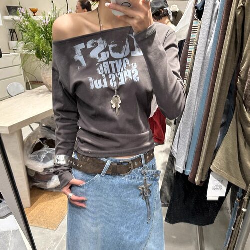 字母图案露肩短袖长袖T恤