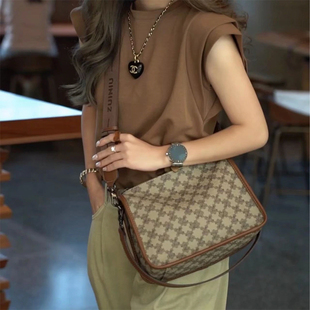 法国品牌2026新款轻奢高级质感包包女爆款时尚真皮单肩斜挎豌豆包