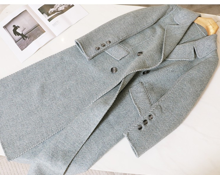 干练淡漠双面异色人字纹长大衣