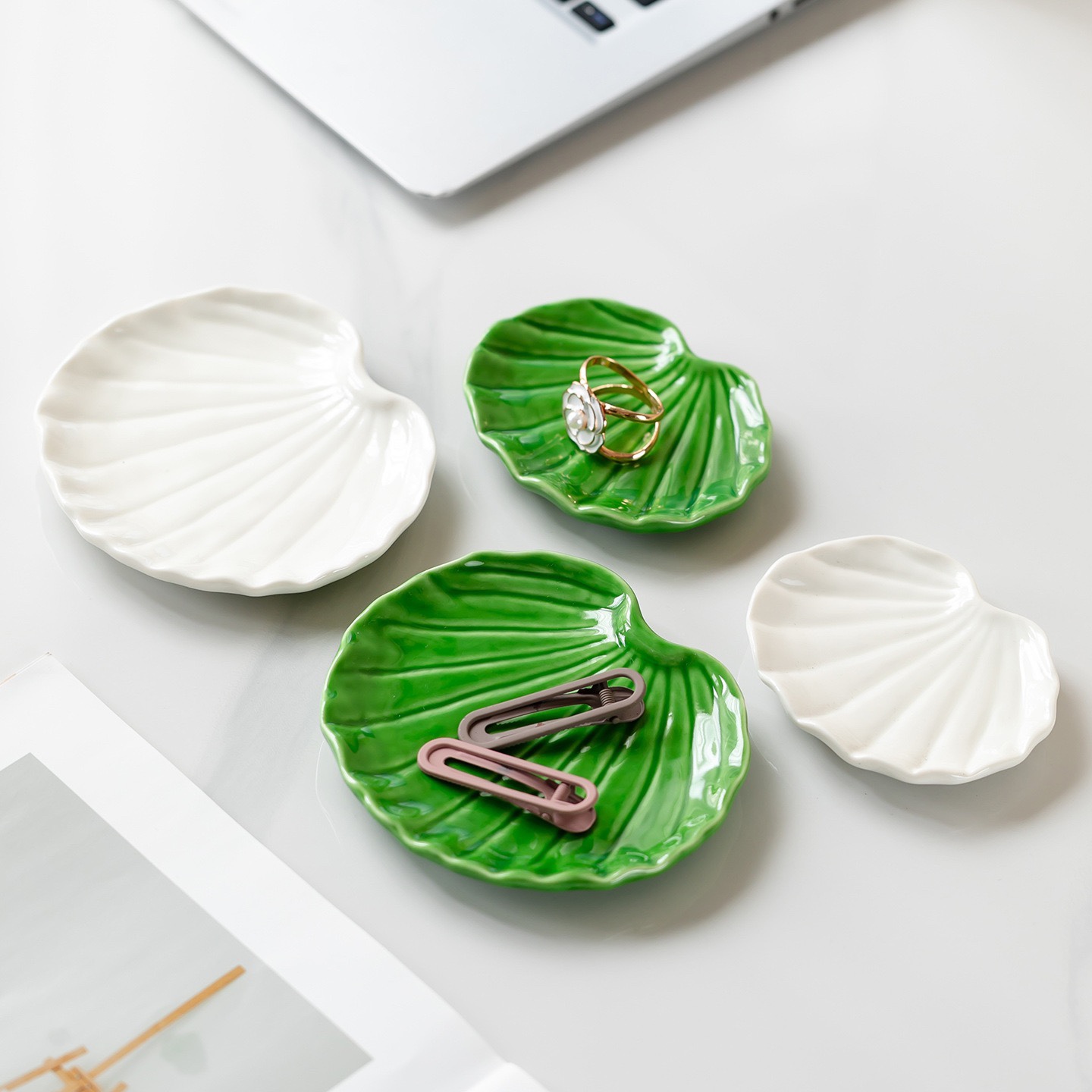 陶瓷简约北欧家居软装项链戒指收纳陶瓷托盘白绿贝壳小吃水果托盘