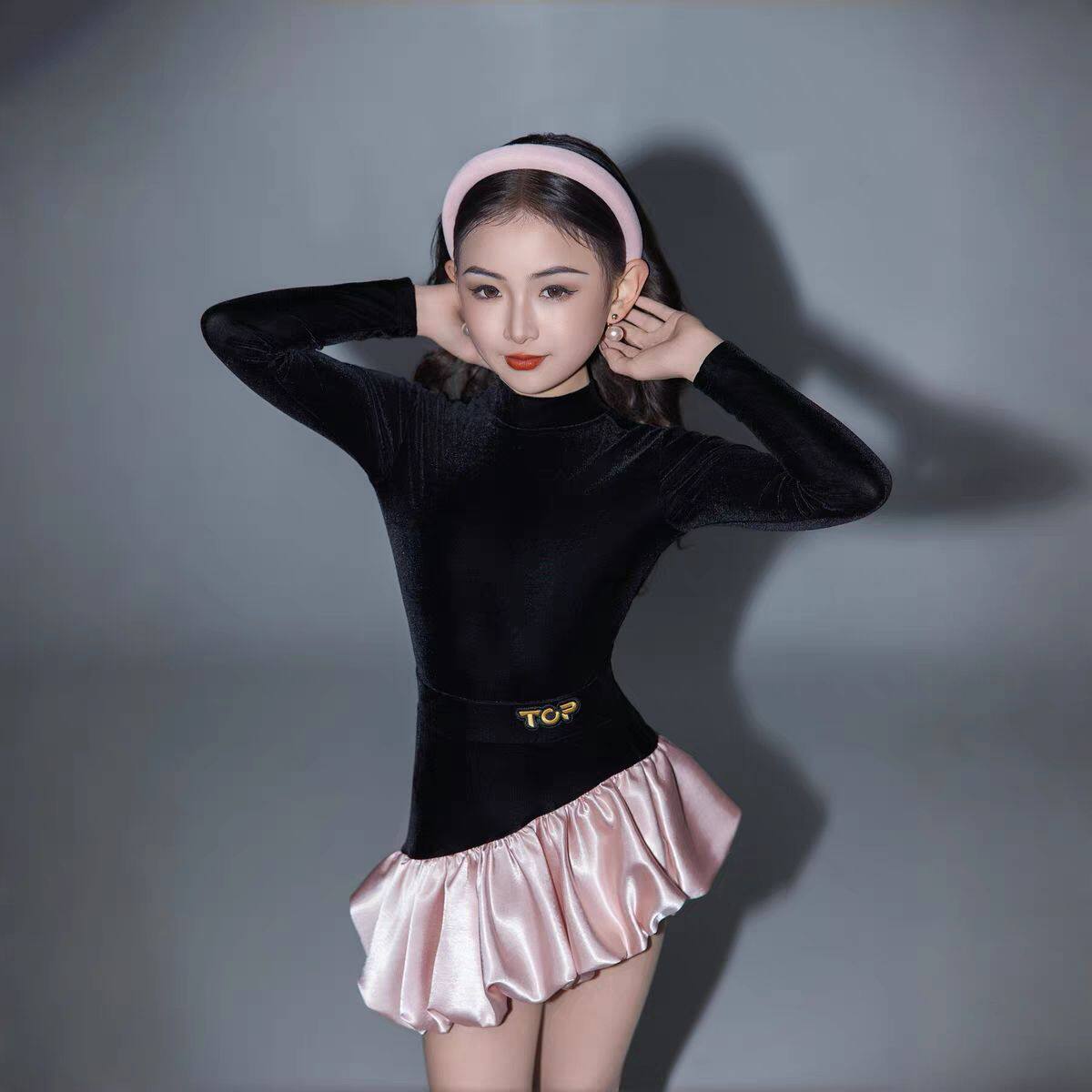 新品TOP粉天鹅秋冬云感丝绒高弹专业拉丁舞服练功服舒适透气高弹