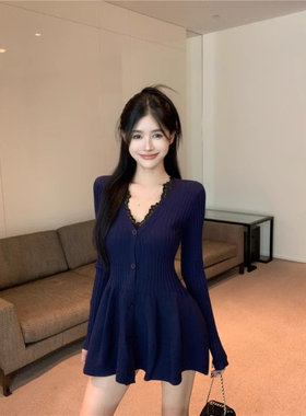 纯欲复古V领针织连衣裙女装早秋