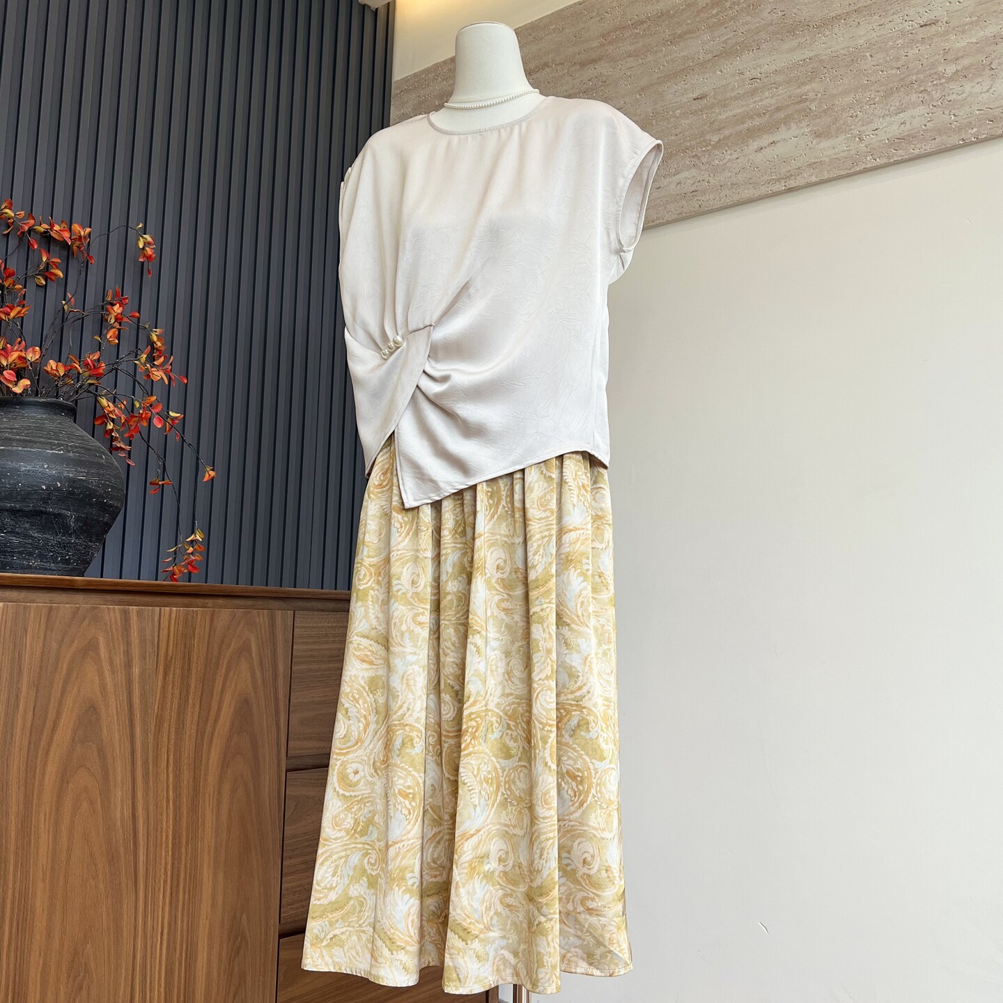 时尚新款妈妈装夏季无袖上衣半身裙两件套中老年女士洋气T恤套装