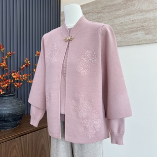 时尚洋气妈妈装秋冬季针织衫上衣两件套中老年女内搭外套毛衣套装