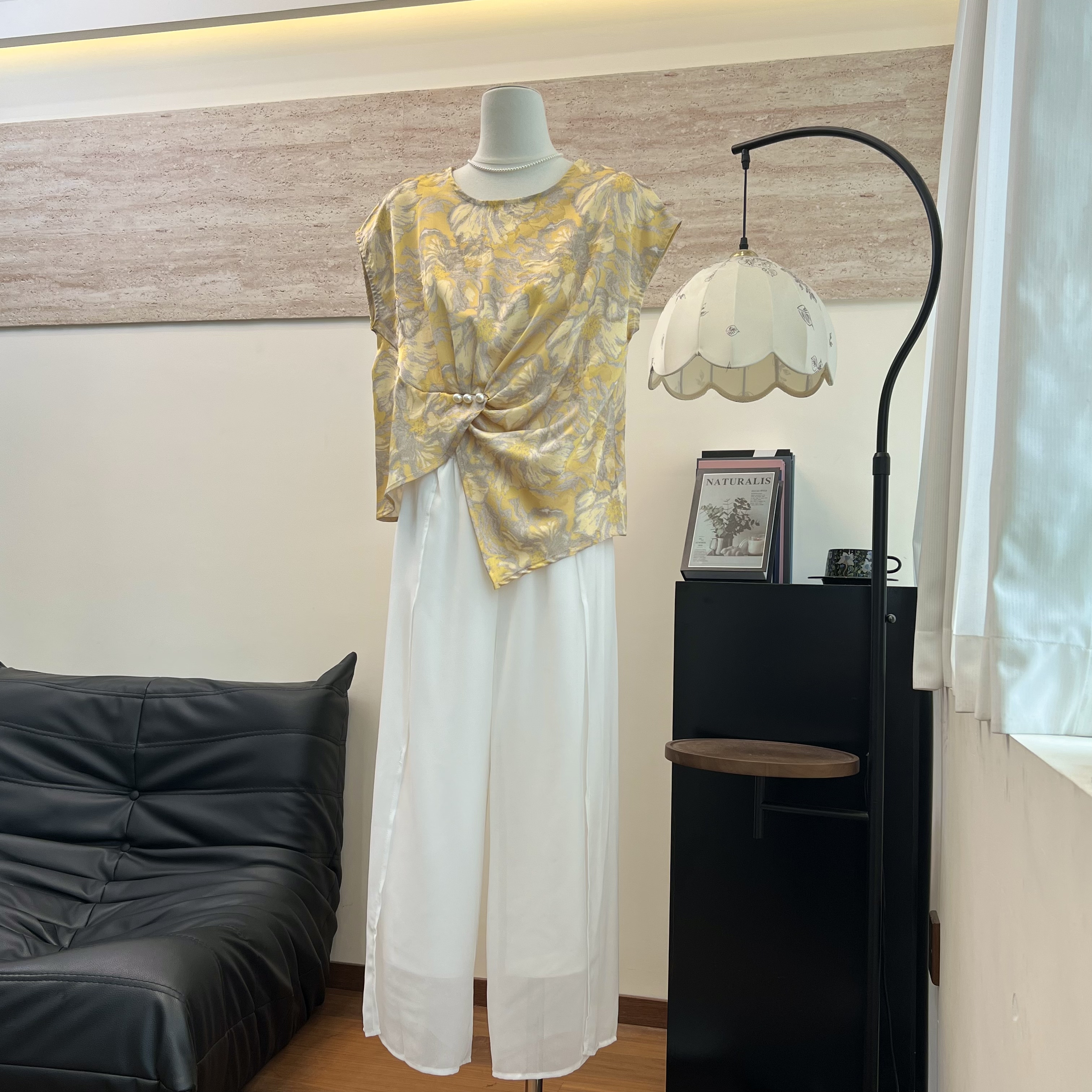新款妈妈夏季无袖仿真丝T恤套装