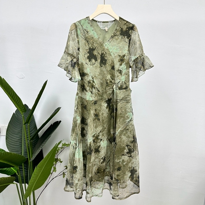 中年妈妈洋气连衣裙时尚