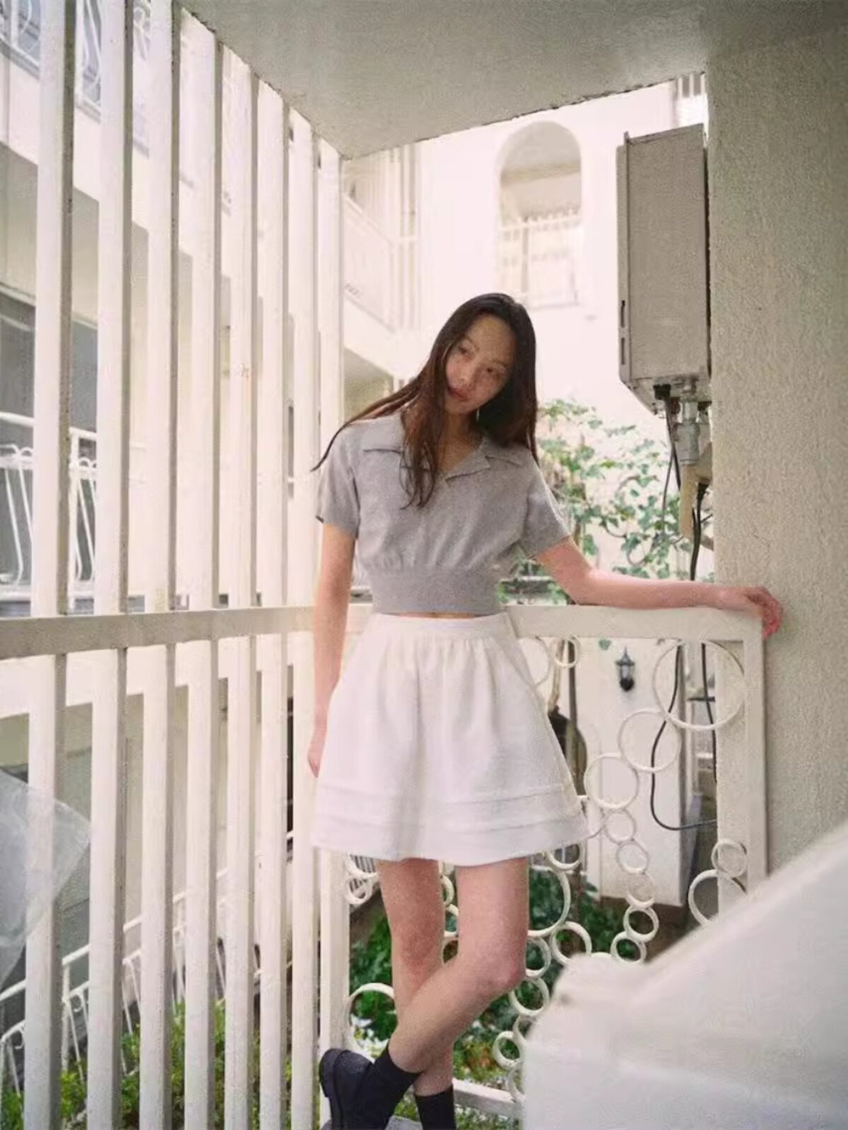 THE NEW VERSION OF THE KOREAN NICHE 24 NEW SIMPLE TEMPERAMENT SOLID COLOR THIN POLO COLLAR SHORT-SLEEVED KNITTED WOMEN