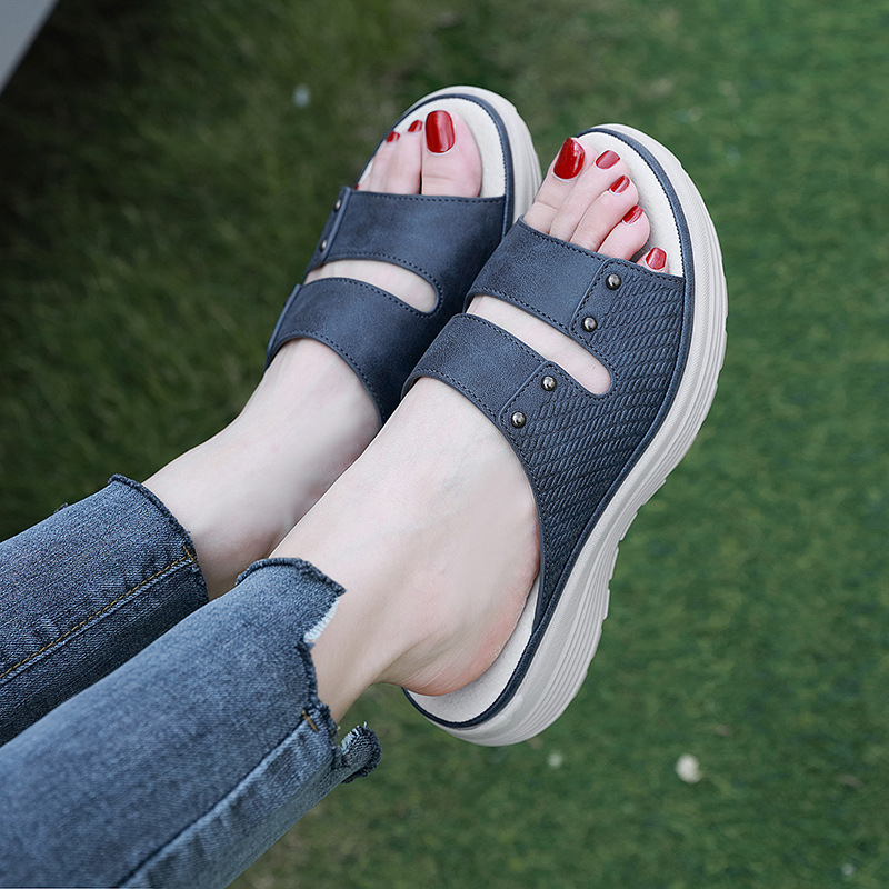 真皮牛筋底防滑妈妈鞋大码一字拖