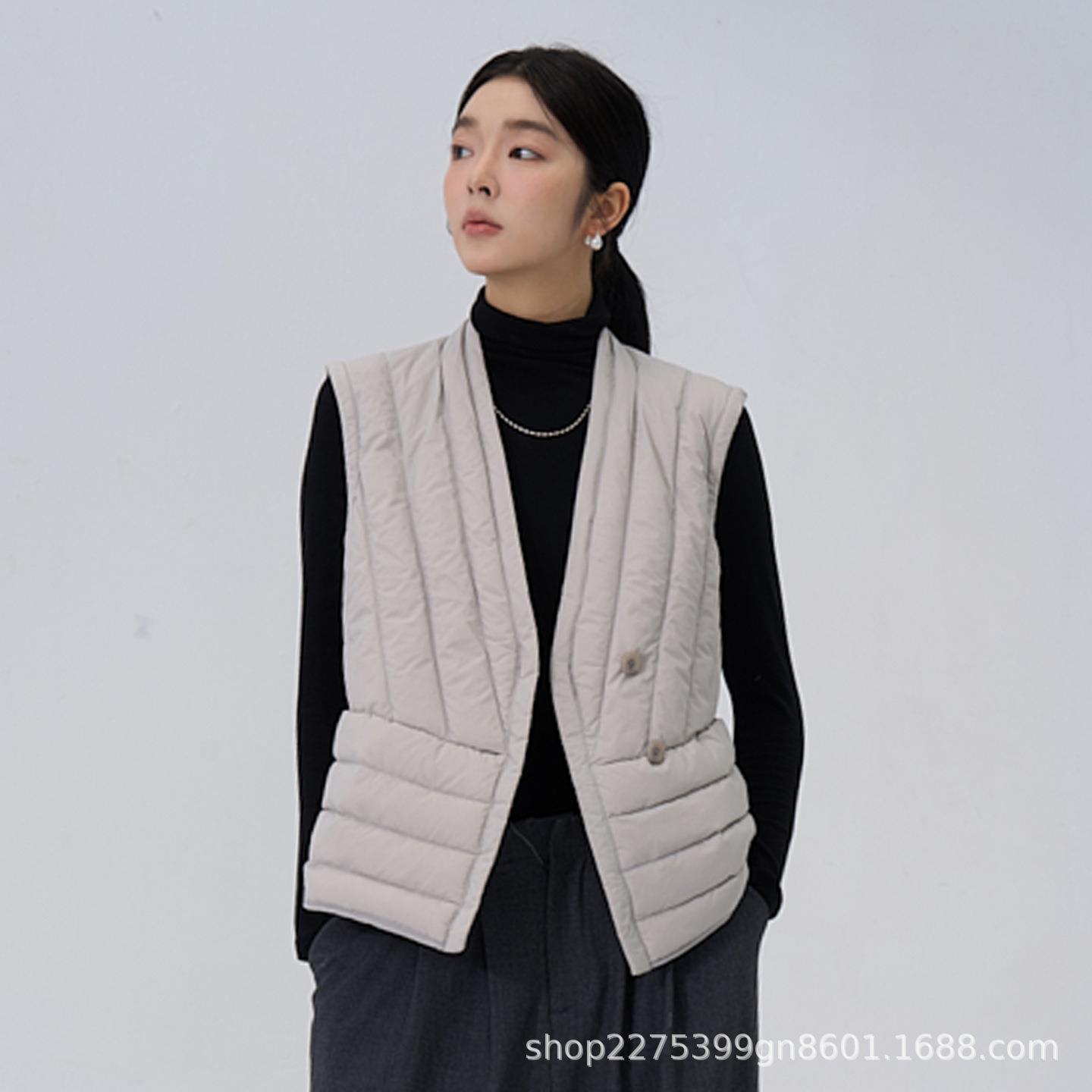 跨境新款无领内胆女士马甲V领轻薄羽绒服大码坎肩背心韩版外套