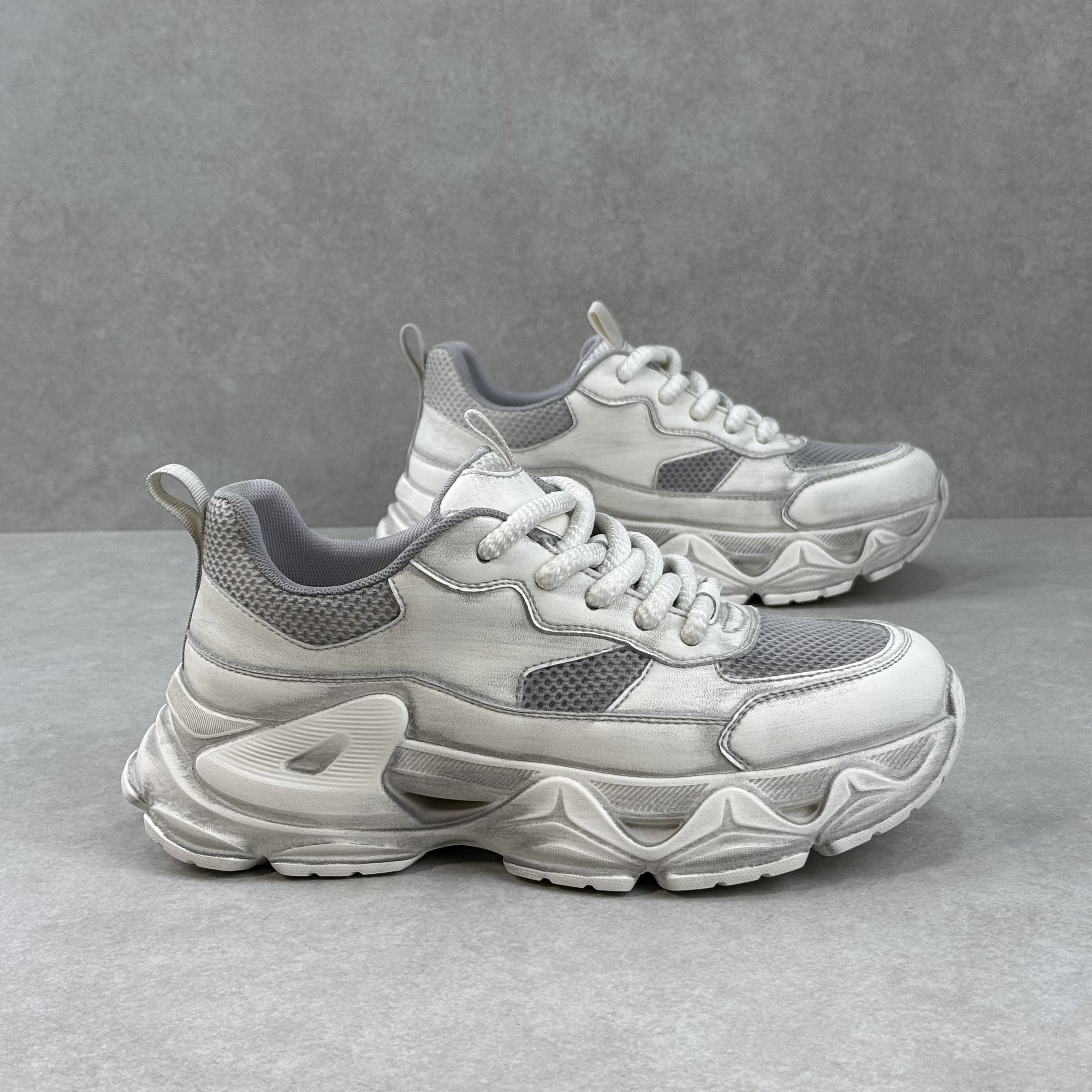 美式街头复古做旧轻便老爹鞋2026新款小众慢跑网面透气休闲男鞋潮,流行男鞋,老爹鞋,淘宝优惠券,粉丝福利购,淘宝优惠卷