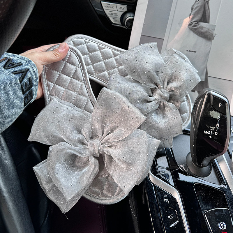 闪钻蝴蝶结拖鞋女2024新款时尚一字拖防滑仙女风室内外绸缎家居鞋,女鞋,一字拖,淘宝优惠券,粉丝福利购,淘宝优惠卷