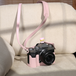 富士xt5保护套XT30二代三代XS20X100ViXM5相机包底座配件真皮xt50